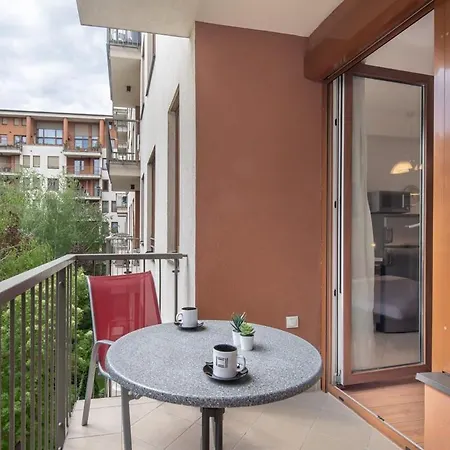 - Balcony - Modern Lägenhet *