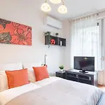- Balcony - Modern Apartman