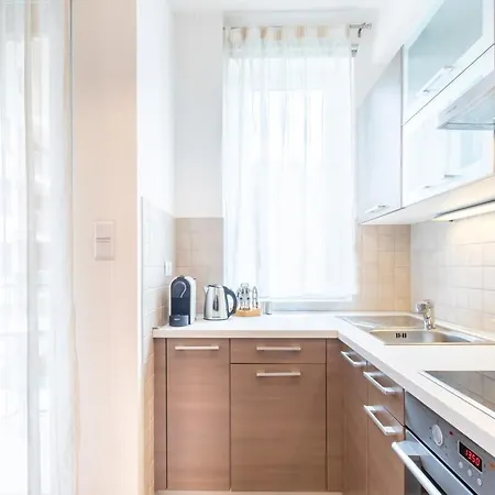 Apartamento - Balcony - Modern Budapeste