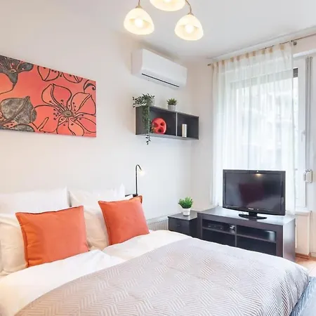 - Balcony - Modern Daire