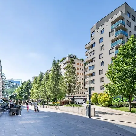 - Balcony - Modern Daire Budapeşte