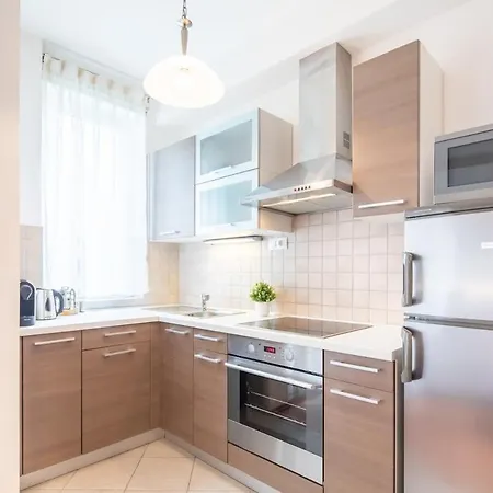 - Balcony - Modern Apartman